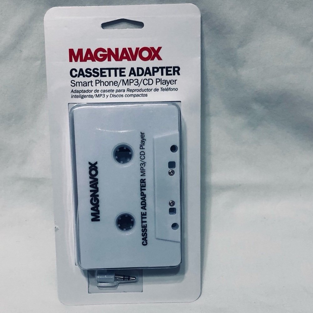MAGNAVOX Cassette Smartphones Adapter MP3/CD Player.